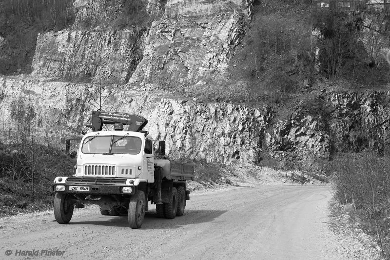 Transport von Kalk aus dem Steinbruch