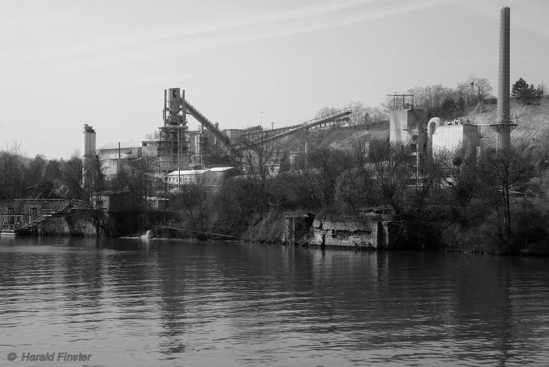 "Dolomites de Marche-les-Dames" cement plant