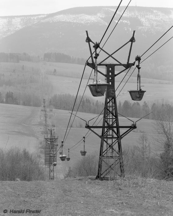 cement plant Krkonošské vápenky Kuncice: aerial ropeway