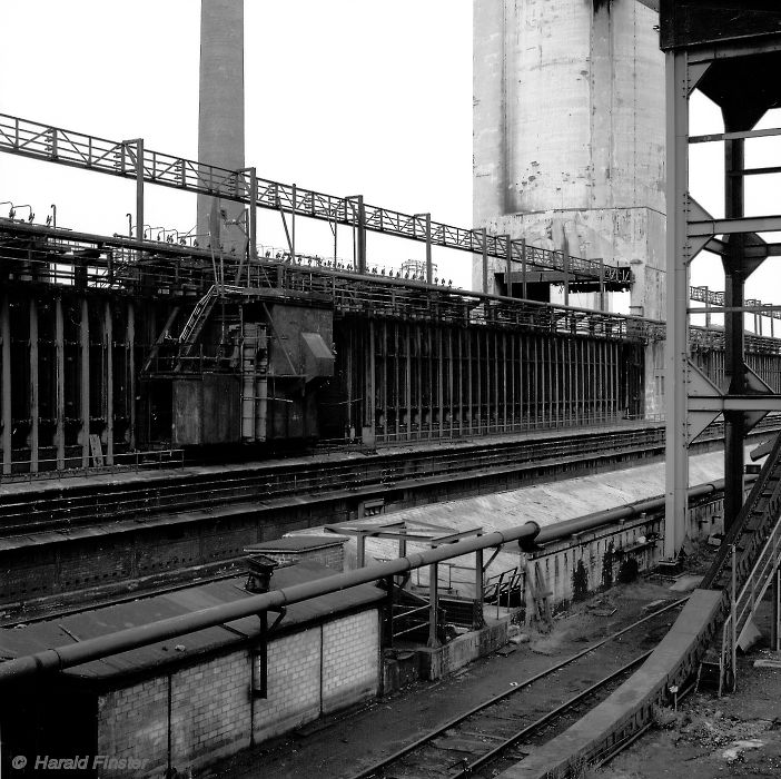 coke oven battery with coal silo (coke side)