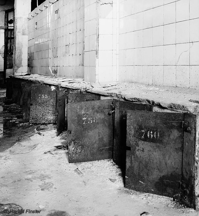 lockers in the bath