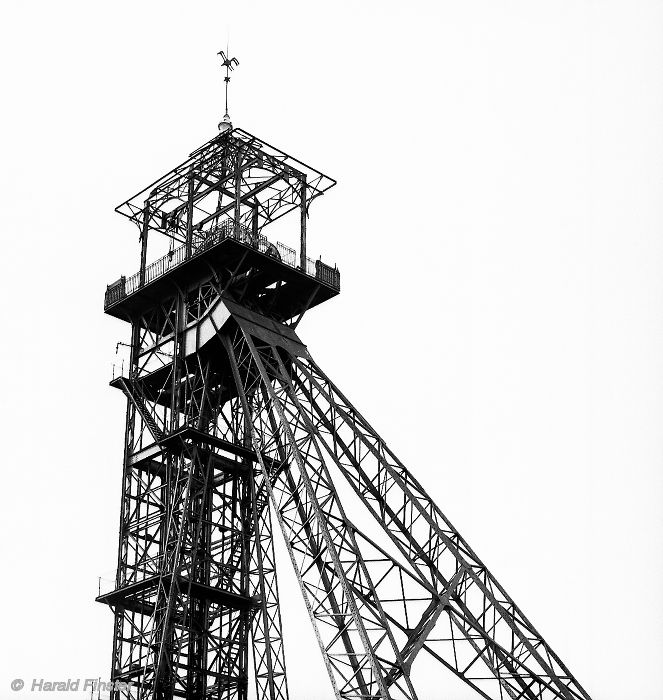 headframe 'Fosse Saint Amé'